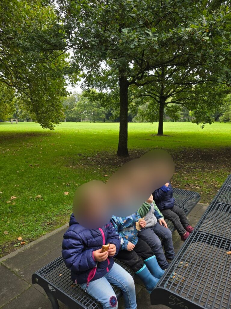 {