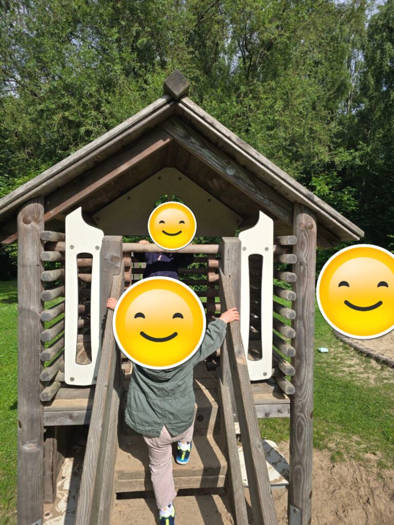 {