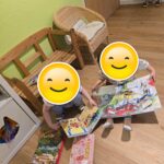 Kinder lesen bei der Däumelinchen Kindertagespflege in Essen Werden